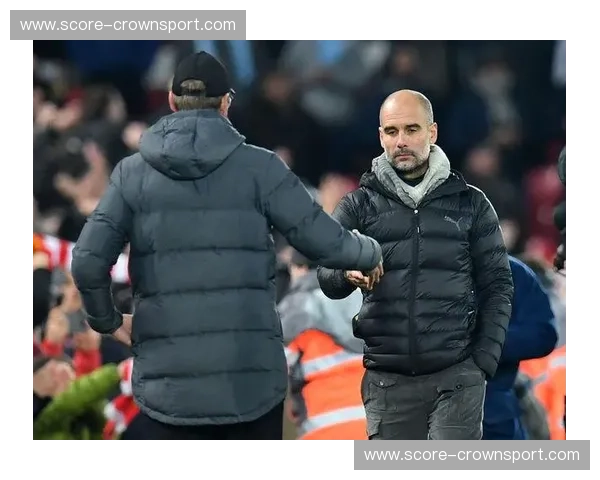 矛与盾的较量:阿贾克斯与维迪斯的恩怨情仇,一场关于荣耀与梦想的足球史诗